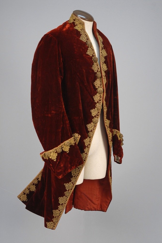 GENTS 18th C STYLE FANCY DRESS COAT, c. 1900. Deep red (1 of 4)