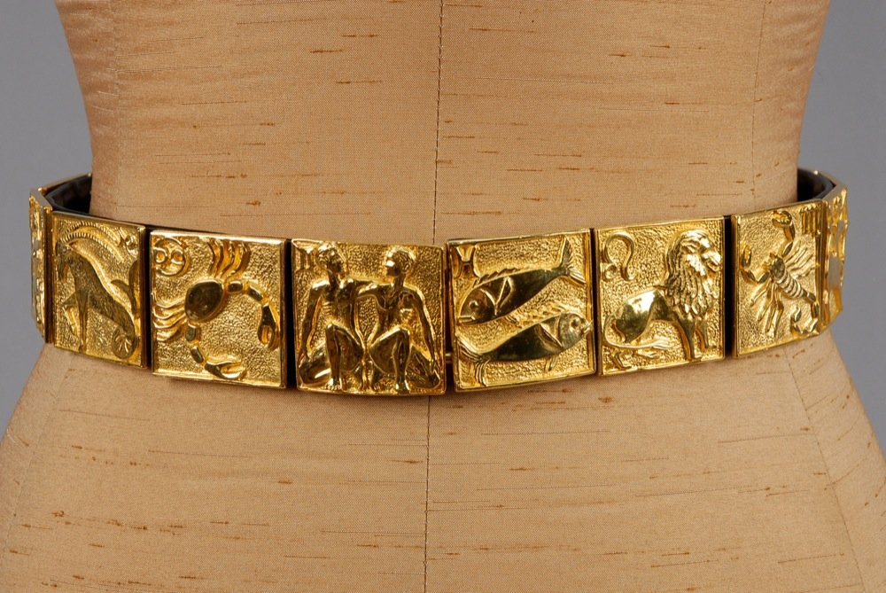 JUDITH LEIBER ZODIAC BELT, 1980s. Adjustable size black (1 of 2)