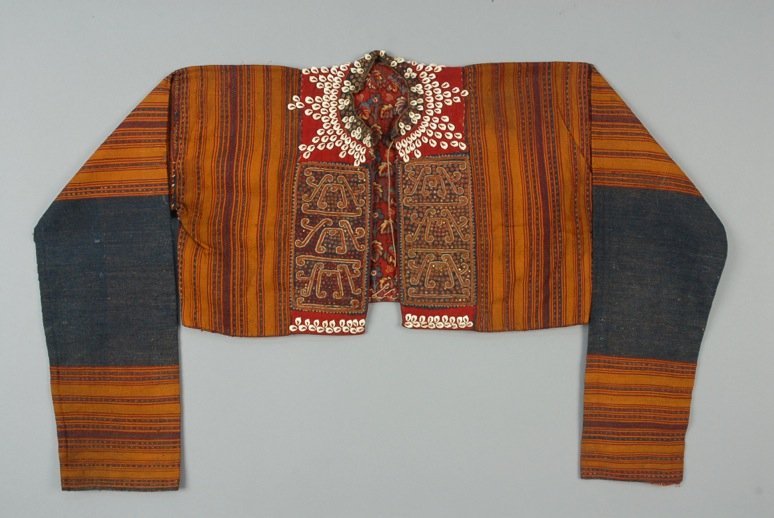 SUMATRAN WOMANÕS JACKET, EARLY 20th C (1 of 4)