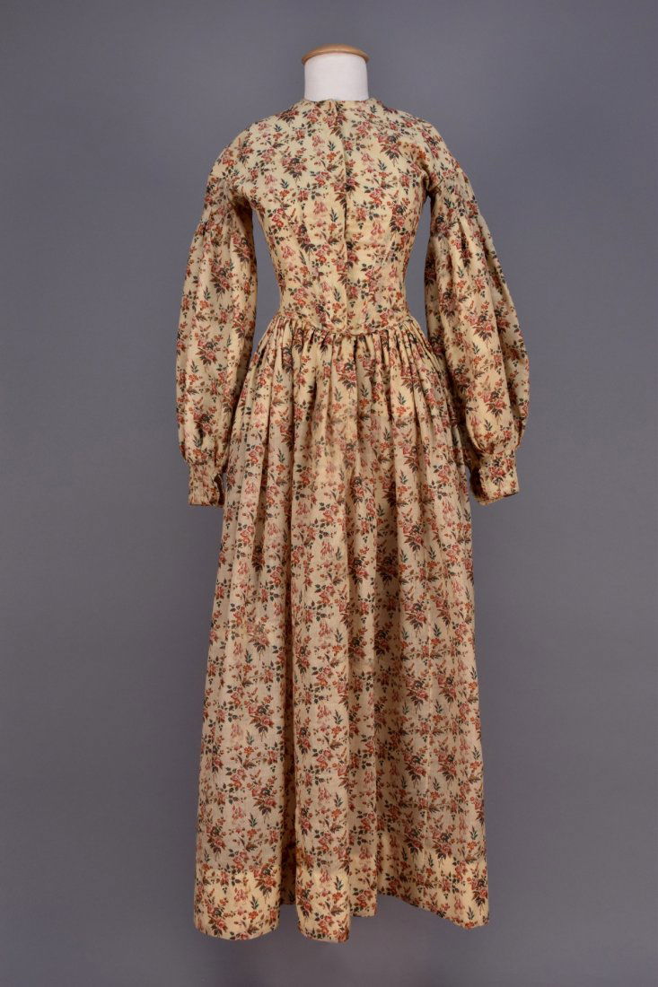 PRINTED WOOL CHALLIS DRESS, c. 1838. (1 of 5)