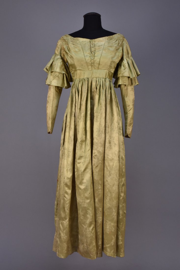 SILK DAMASK GOWN, 1837 - 1839. (1 of 4)