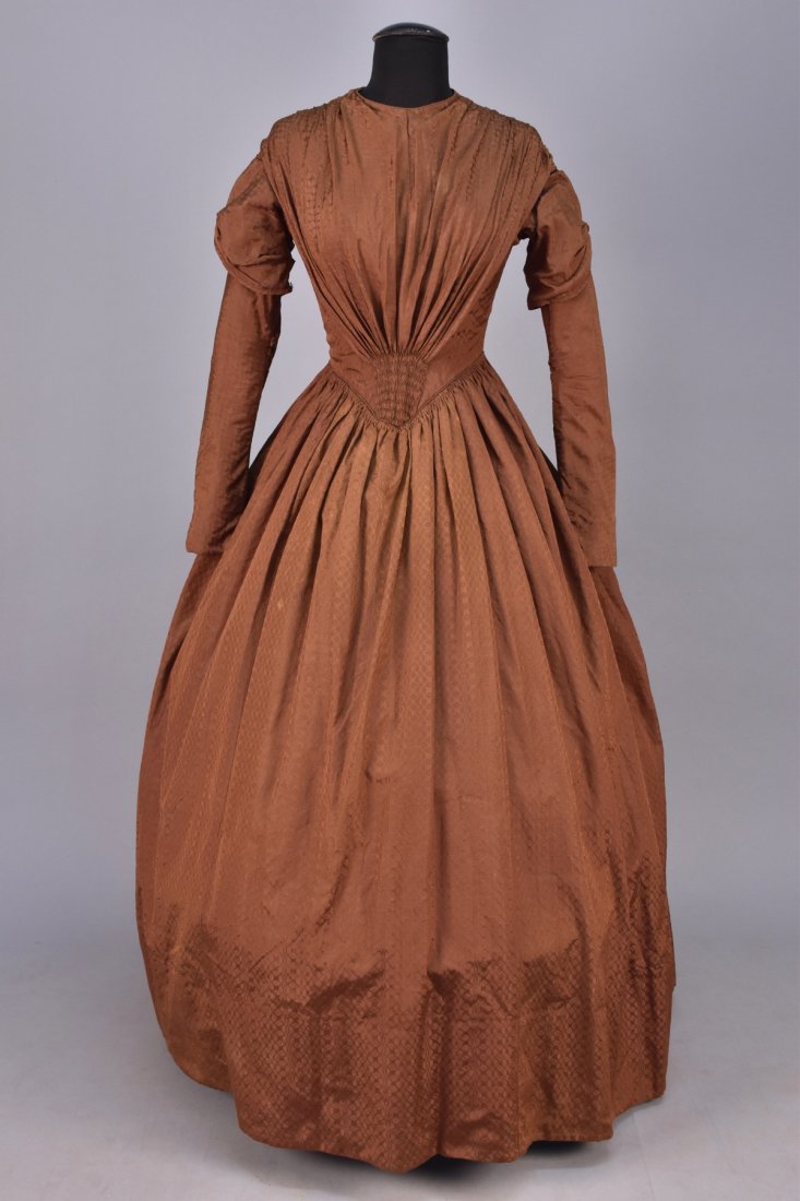 FIGURED SILK DAY DRESS, LATE 1840s. (1 of 3)