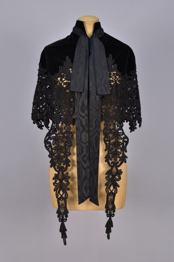 WORTH PARIS LACE SHOULDER CAPE, 1880s. (1 of 3)