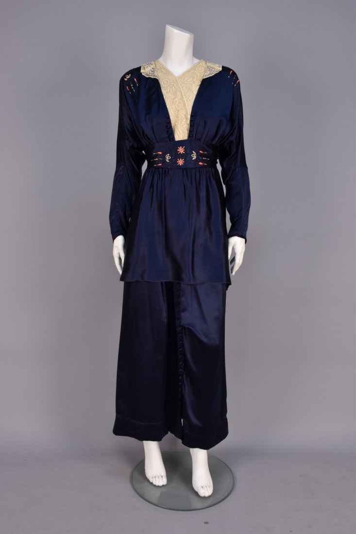 EMBROIDERED SILK AFTERNOON DRESS, 1913. (1 of 3)