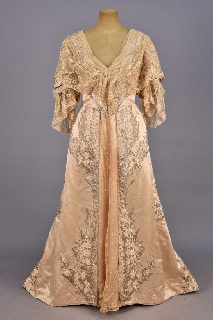 WORTH METALLIC BROCADE EVENING DRESS, 1911 - 1912. (1 of 7)