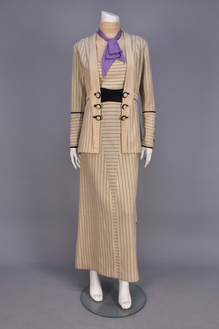 BRITISH WOOL WALKING SUIT, 1911 - 1913. (1 of 5)