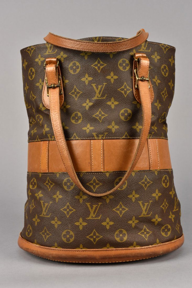 louis vuitton french company bucket bag