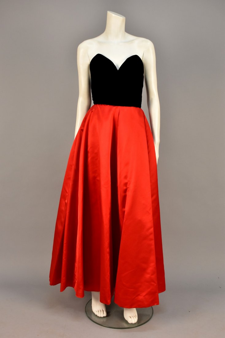 OSCAR de la RENTA STRAPLESS SILK BALL GOWN, LATE 20th (1 of 4)