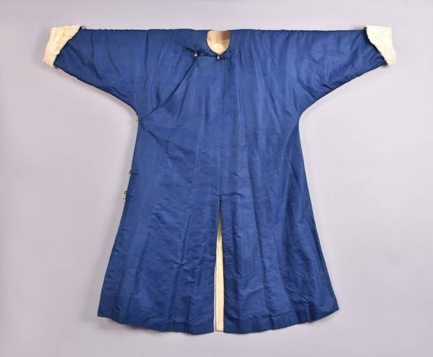 CHINESE FLEECELINED SILK ROBE with FUR CUFF, EARLY Oct 29, 2016