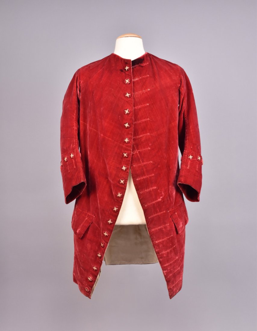 GENTS VELVET COAT, 18th C. (1 of 4)
