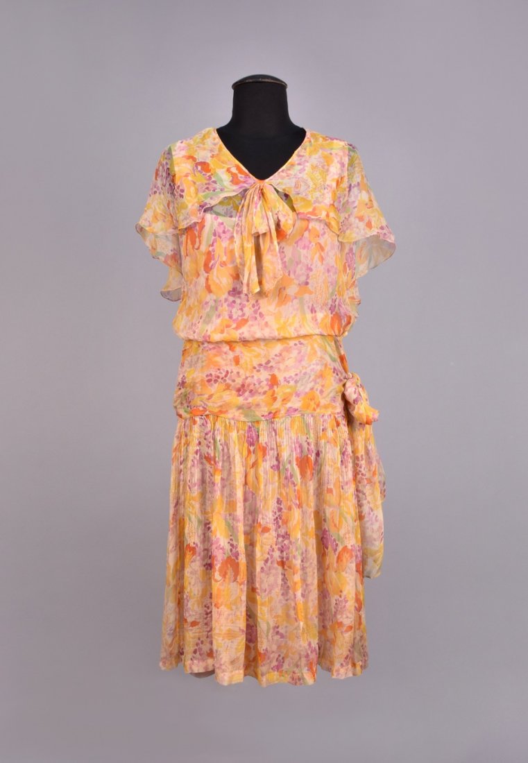 FLORAL PRINTED SILK CHIFFON DRESS, 1930s. (1 of 3)