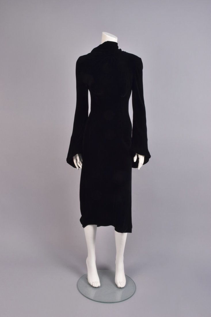 ALEXANDER McQUEEN BACKLESS VELVET DRESS, 2009. (1 of 4)