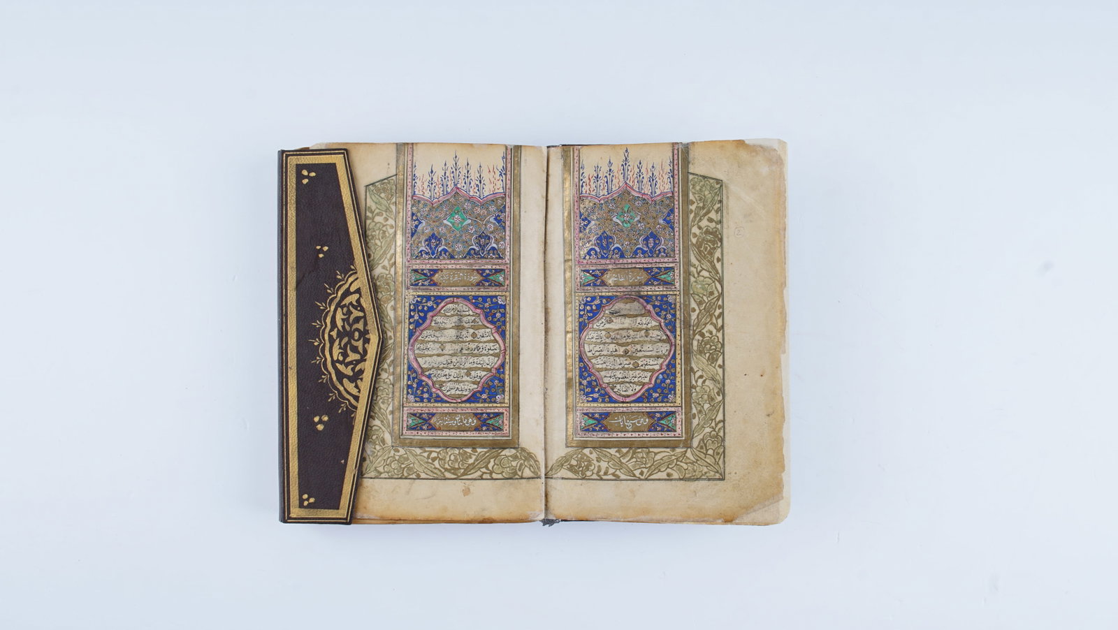 AN IMPORTANT OTTOMAN QURAN MANUSCRIPT BY SEYYID OMER SUKRI (DATED 1209 AH) Turkey, Late 18th Century: An important Ottoman Qur’an manuscript, signed and dated AH 1209 (AD 1794–95) by the distinguished calligrapher Seyyid Omer Sukri, representing a refined example of late 18th-century Ottoman manus