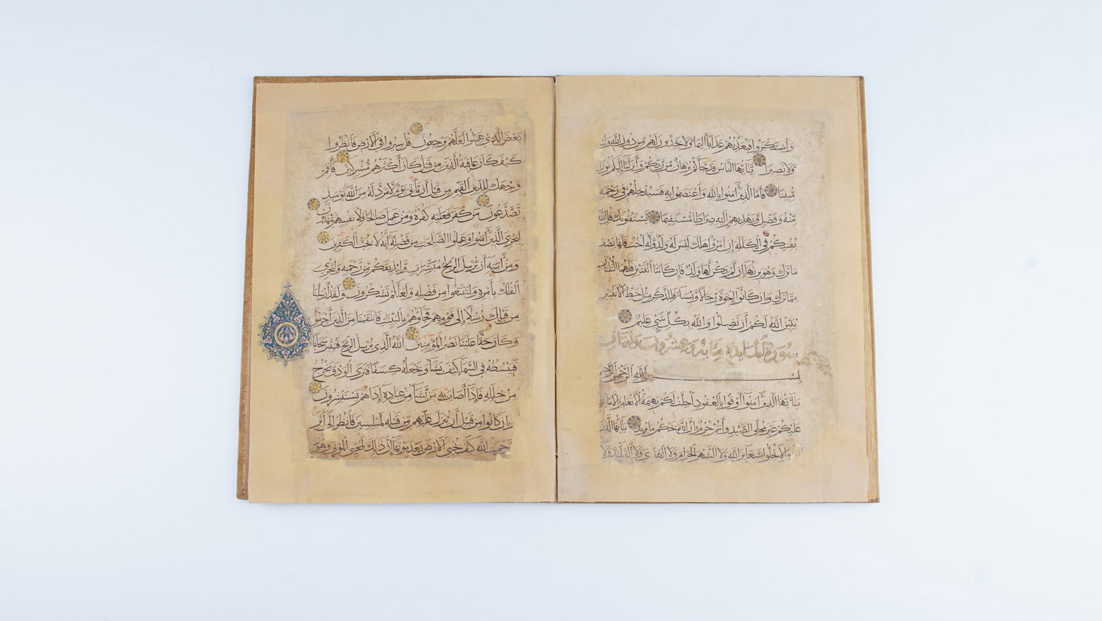 AN IMPORTANT MAMLUK-STYLE QUR’AN JUZ’, 14TH–15TH CENTURY: An important Qur’an Juz’ in the Mamluk style, dating to the 14th–15th century, reflecting the refined calligraphic traditions of the Mamluk Sultanate. The manuscript is written in an elegant and