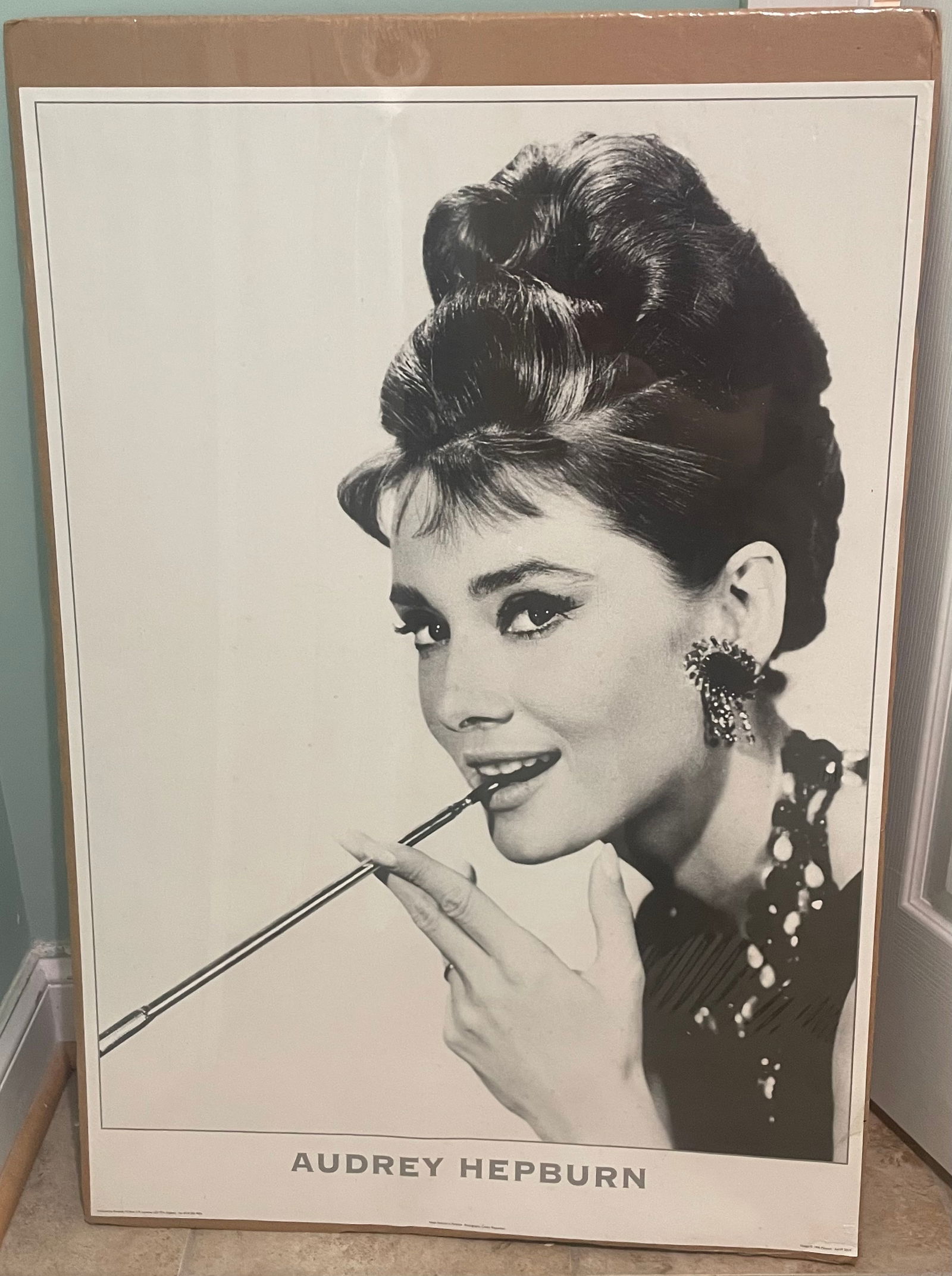 Audrey Hepburn Smoking Breakfast At Tiffany’s Film Poster 1995 Pyramid 33x24" (1 of 8)