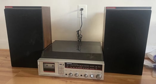 Panasonic SG-V11 Turntable W/ Cassette Radio Player W Matching Speakers VTG HiFi