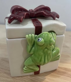 Small Wrapped Gift & Frog Figure Covered Ceramic Glazed Candy Dish Japan