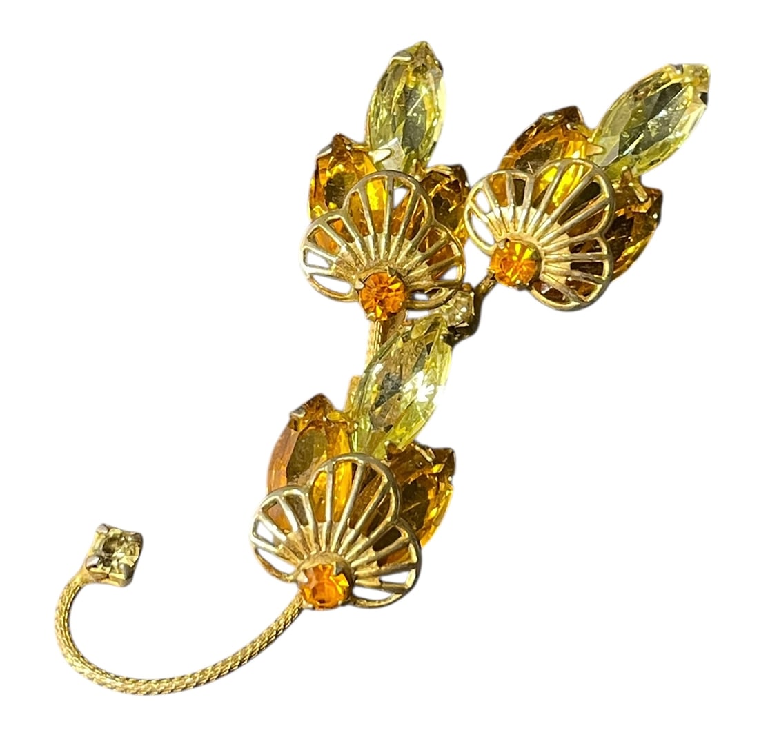 Juliana D&E Navette Amber & Gold Rhinestone Wheat Shape Brooch: Unsigned. Attributed to Juliana D&E.
