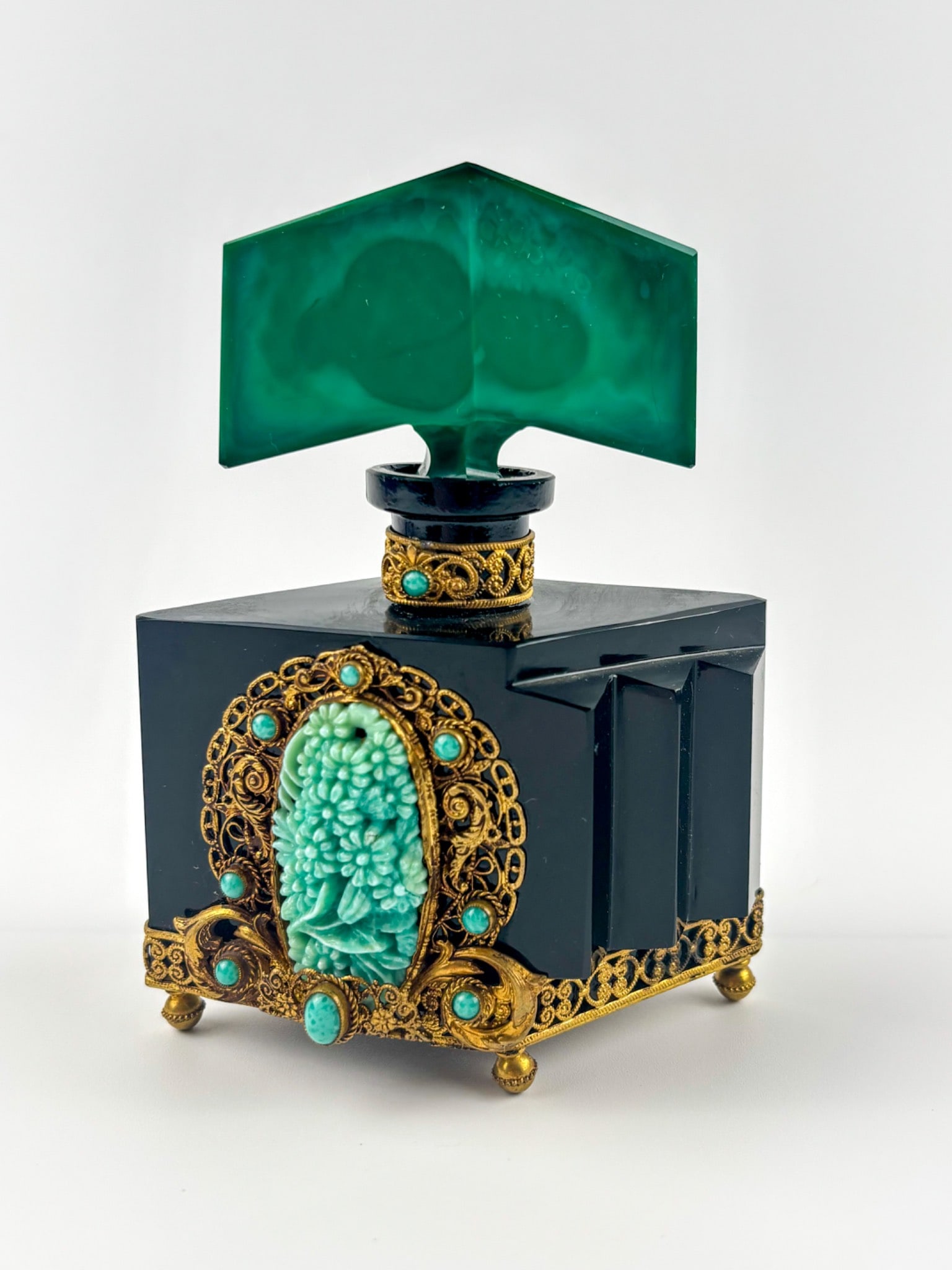 Art Deco Heinrich & Hoffmann Perfume Bottle: Art Deco perfume bottle with malachite glass and gilded ormolu detailing by Heinrich & Hoffmann. Features a Czech-stamped underside, a faceted green malachite stopper, and ornate bronze framing with i
