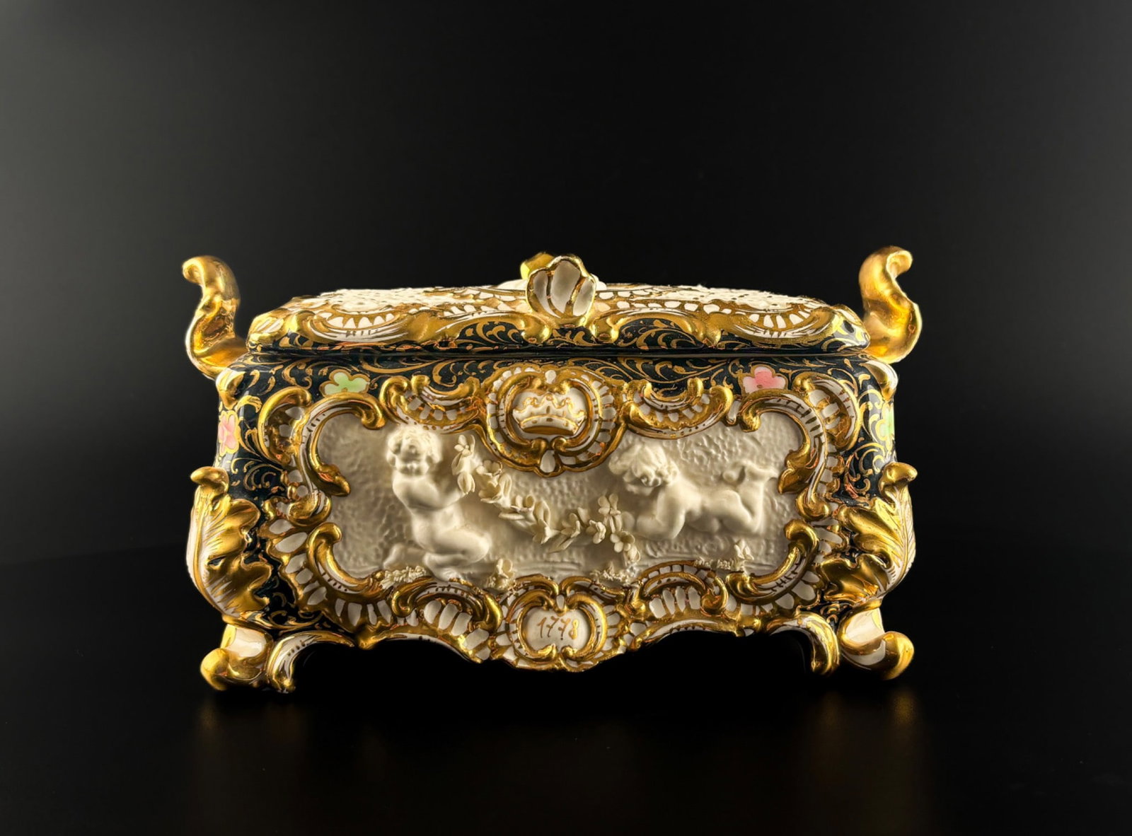 Italian Rococo Revival Porcelain Lidded Box  (1 of 16)