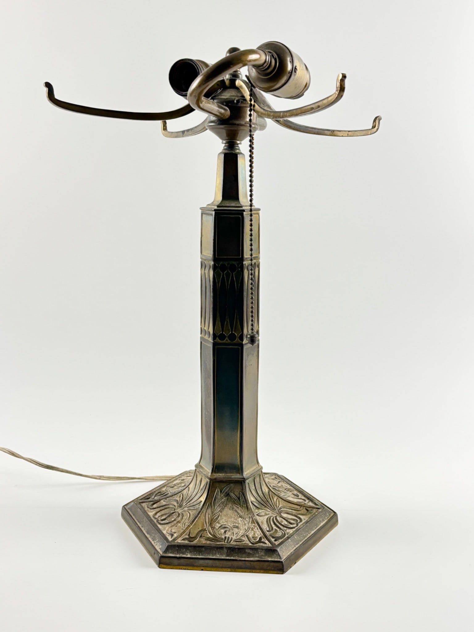 Pairpoint Bronze Lamp Base with Floral and Geometric Detailing (1 of 12)