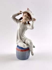 Lladro Porcelain Figurine of Girl with Pigtails and Bonnet