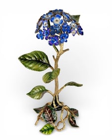 Jay Strongwater Nori Hydrangea Objet in Excellent Condition