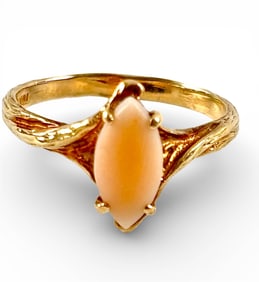 10K Gold Ring with Marquise-Cut Coral Cabochon