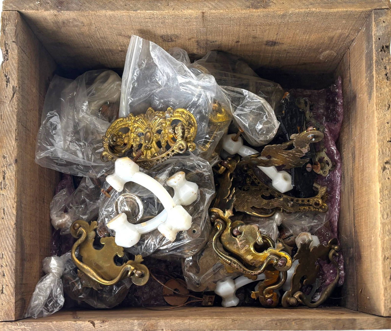 Antique and Vintage Hardware, Including Brass and Porcelain Pieces (1 of 11)