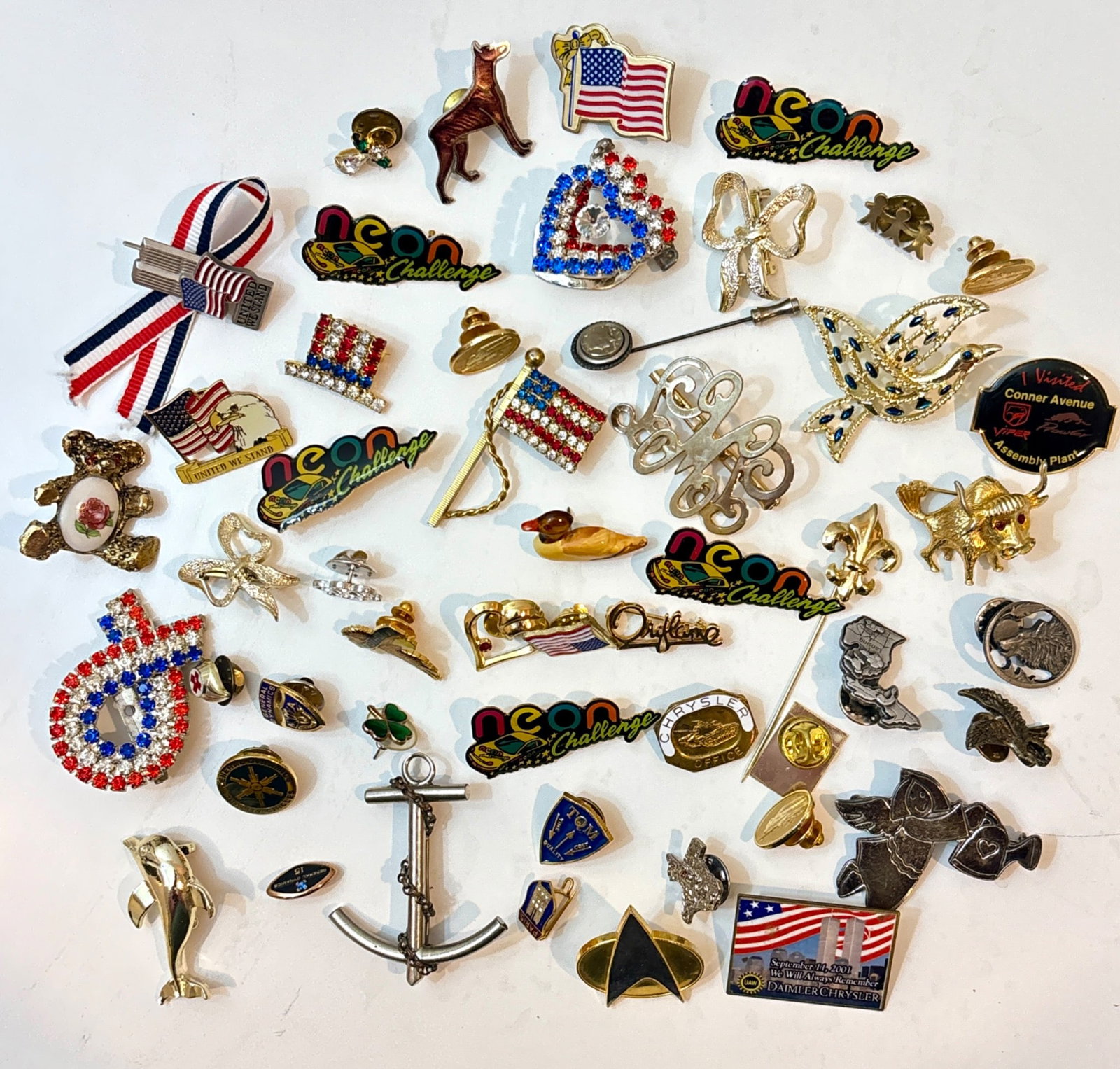 Vintage Costume Jewelry Pins and Brooches (1 of 10)