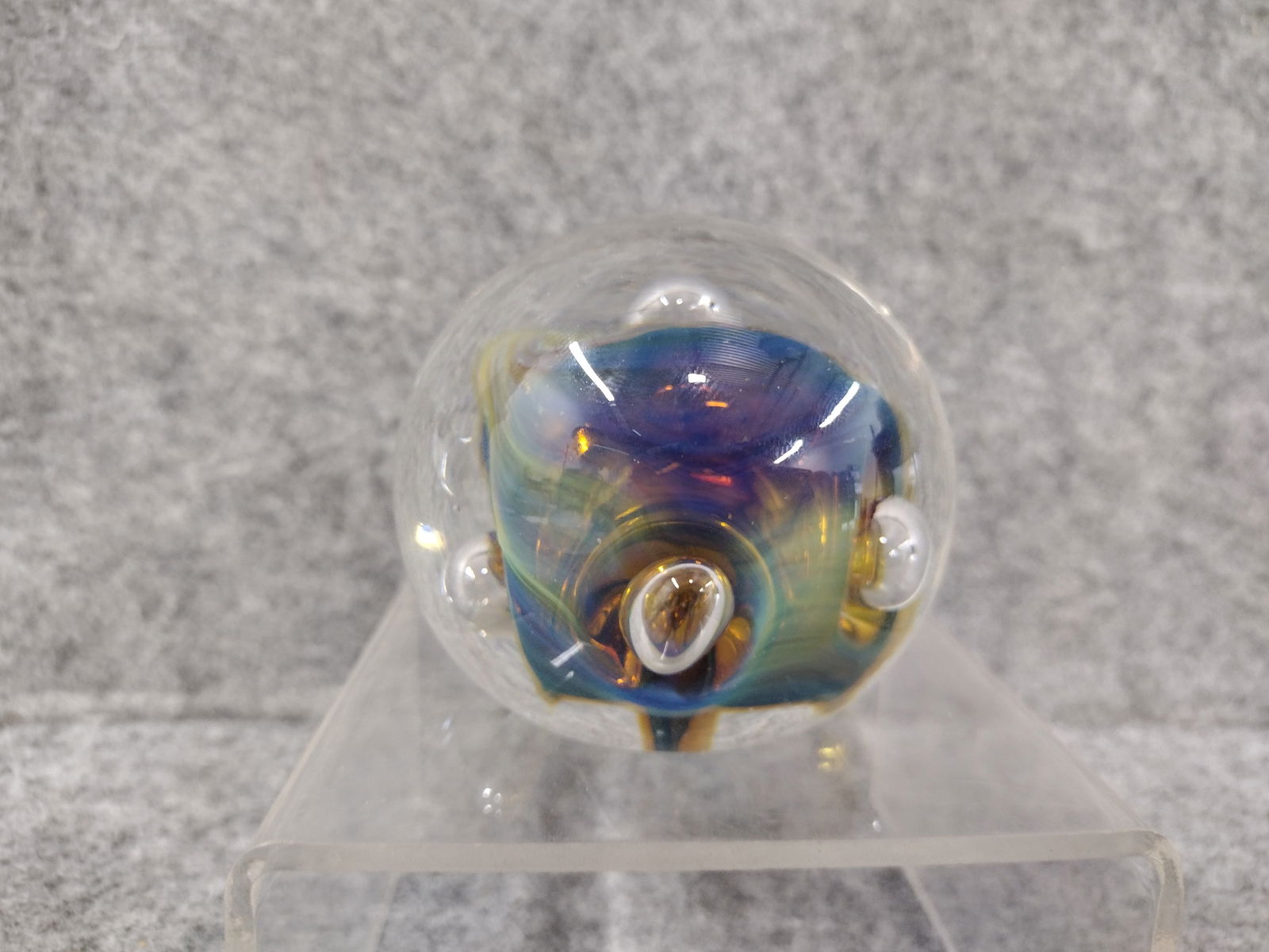 Hand Blown Art Glass Paperweight: Hand Blown Art Glass Paperweight no chips or cracks, signed on bottom, 3" diameter, 2.75" tall