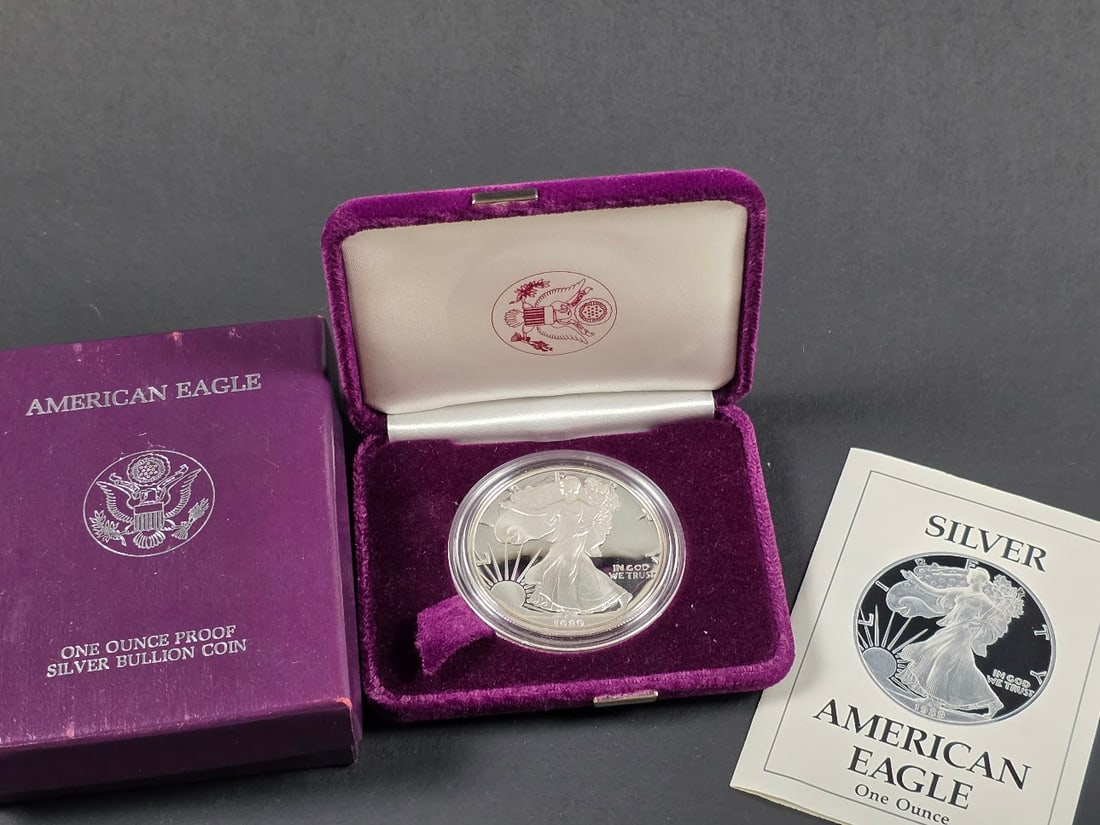American Eagle Silver Dollar Proof 1989 S in Velvet Box (1 of 6)
