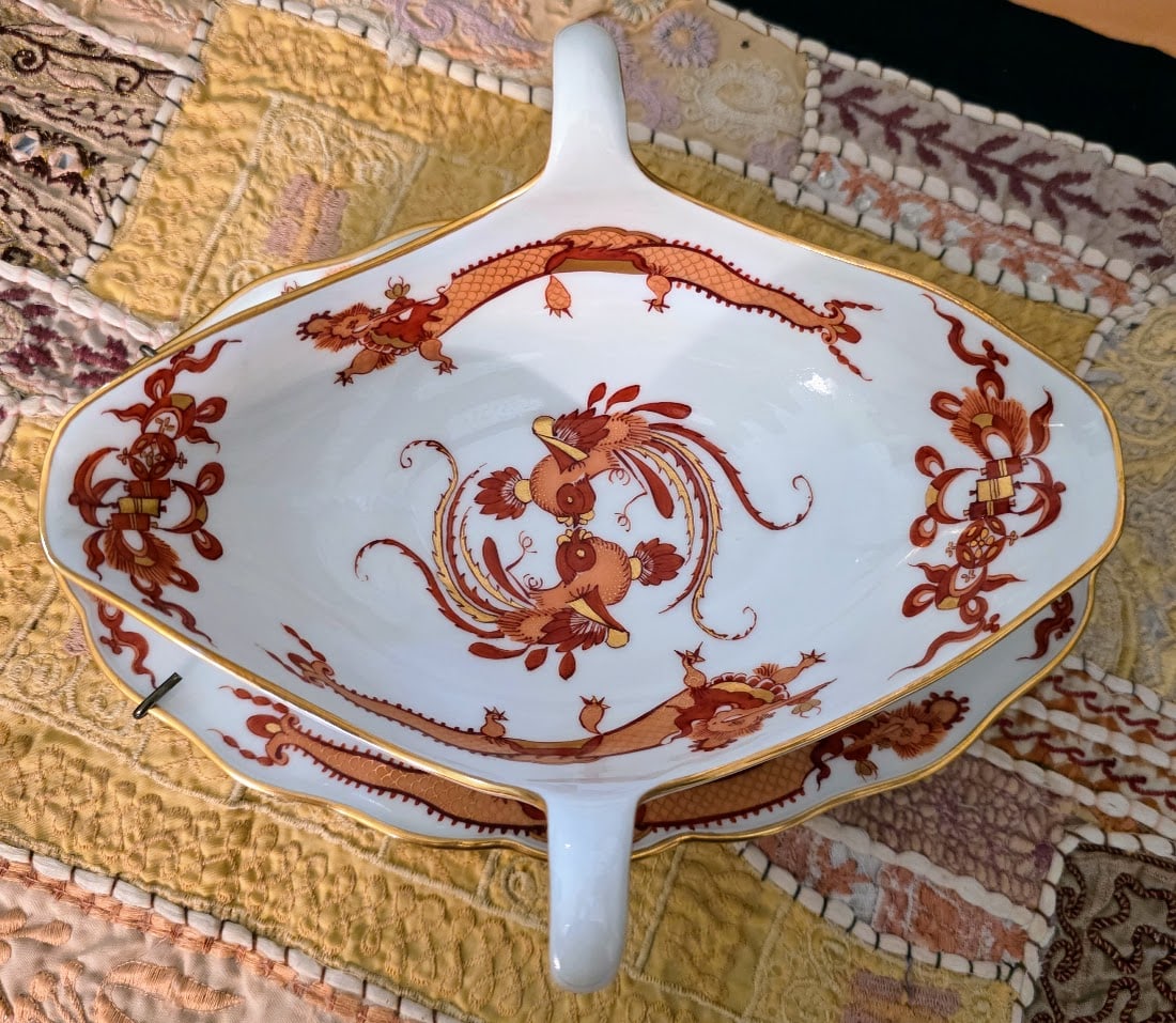 Gravy bowl & attached Plate of Archduke Franz Ferdinand - Personal Meissen "Coral Red Dragon" (1 of 6)