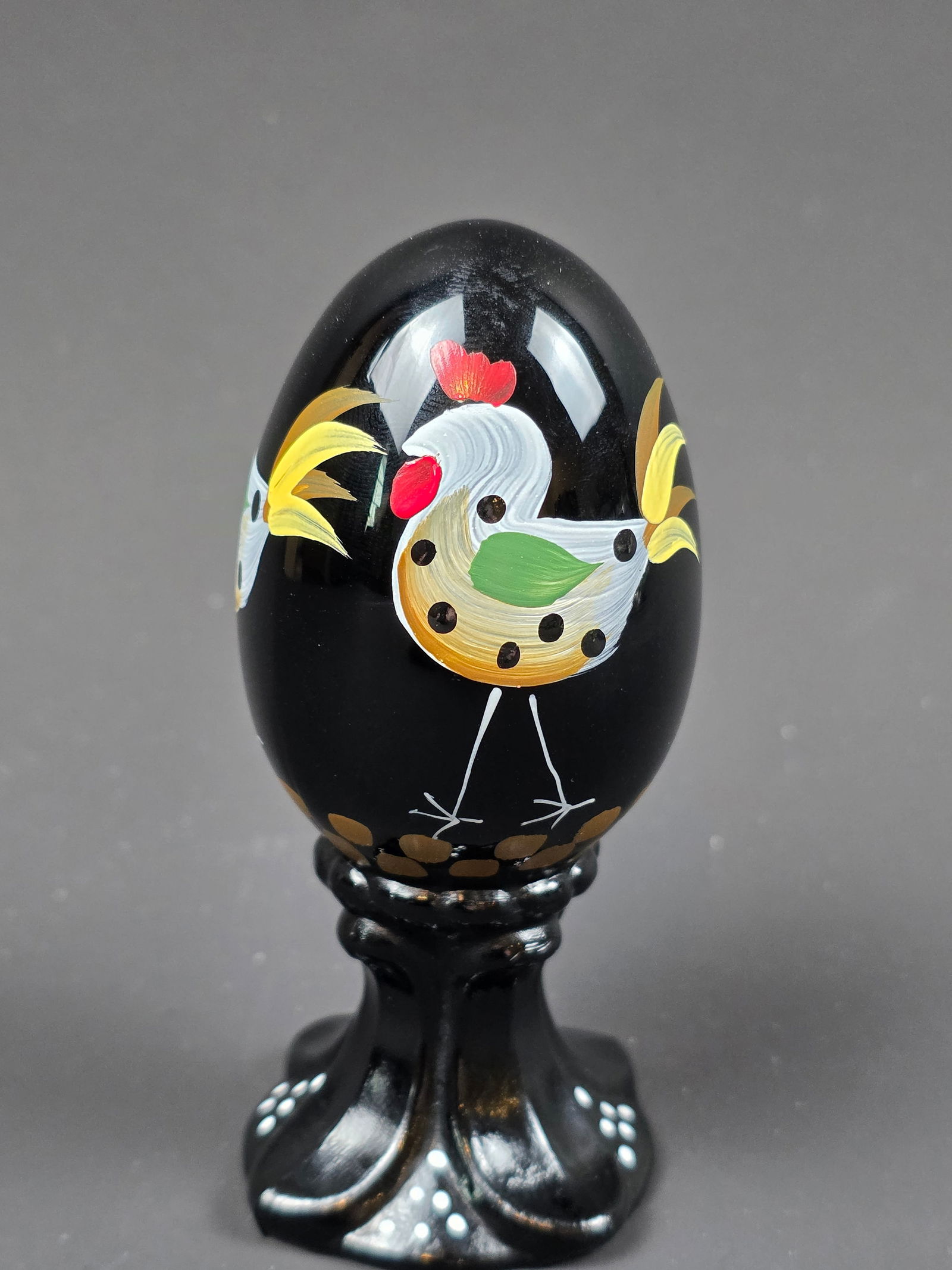 Black Hand Painted Fenton Egg with Folk Art Roosters Signed D Bartrum (1 of 4)