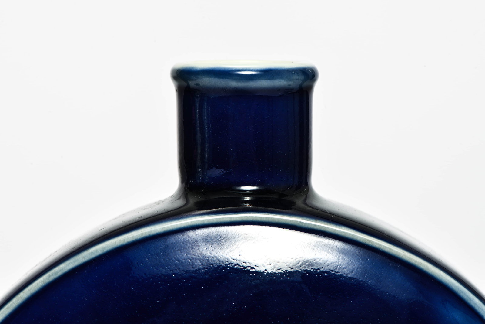 A SKY-BLUE GLAZED MOONFLASK - 3