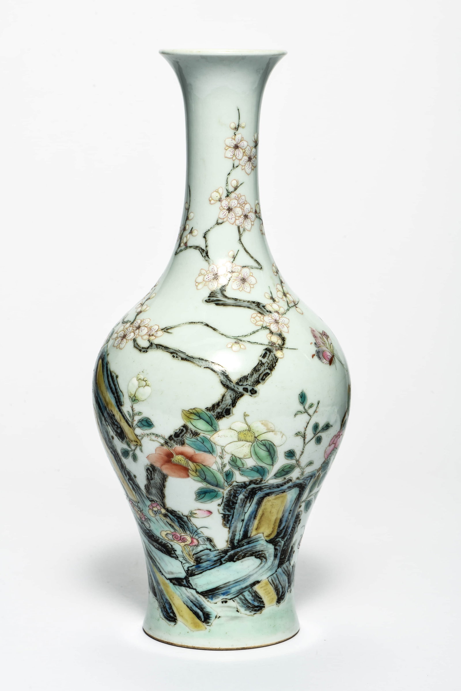 A FAMILLE ROSE 'LANDSCAPE, PLUM AND BAMBOO' VASE: A FAMILLE ROSE 'LANDSCAPE, PLUM AND BAMBOO' VASEDescription:Width: 12 cm Height: 30 cm