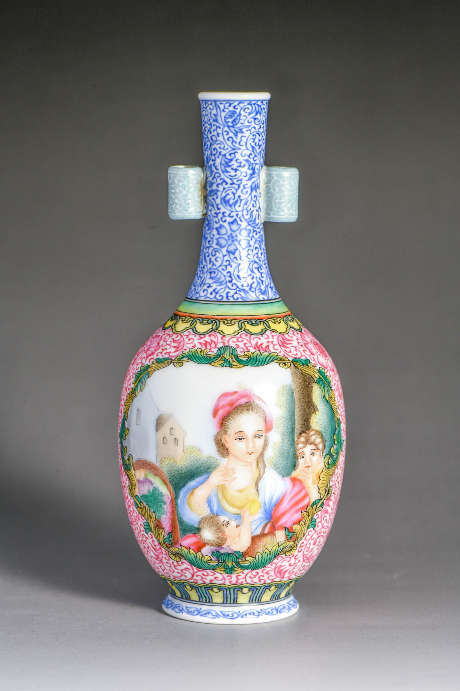 AN ENAMEL MEDALLION 'FIGURES' PIERCED HANDLE VASE (1 of 5)