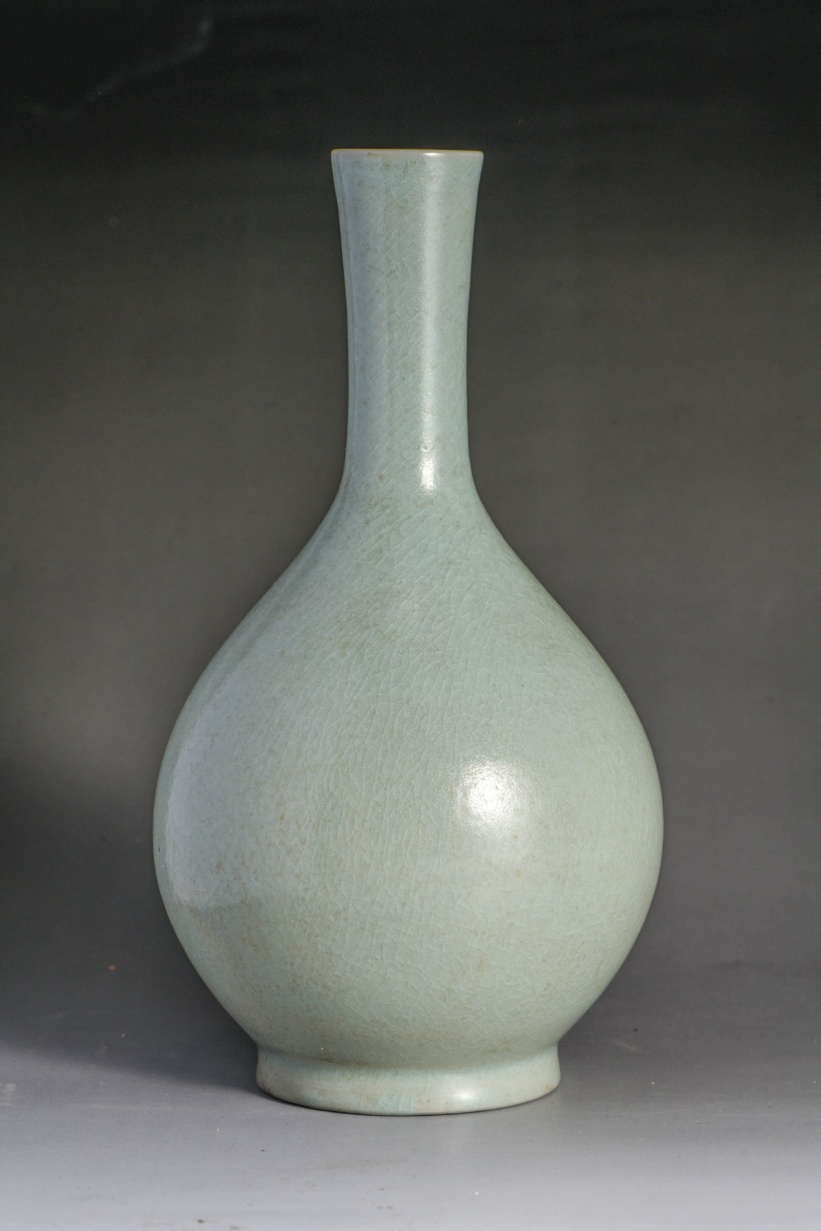 A RU TYPE LONG-NECKED VASE - 2