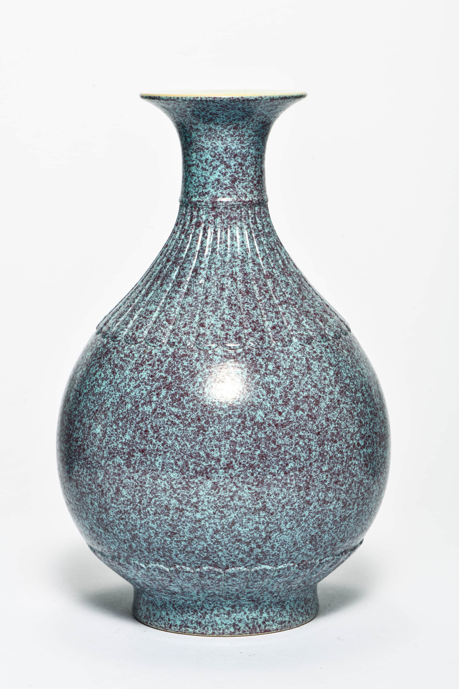 A FLAMBE-GLAZED MELON-RIBBED VASE: A FLAMBE-GLAZED MELON-RIBBED VASE Description: Length: 15cm Width: 15cm Height: 26cm