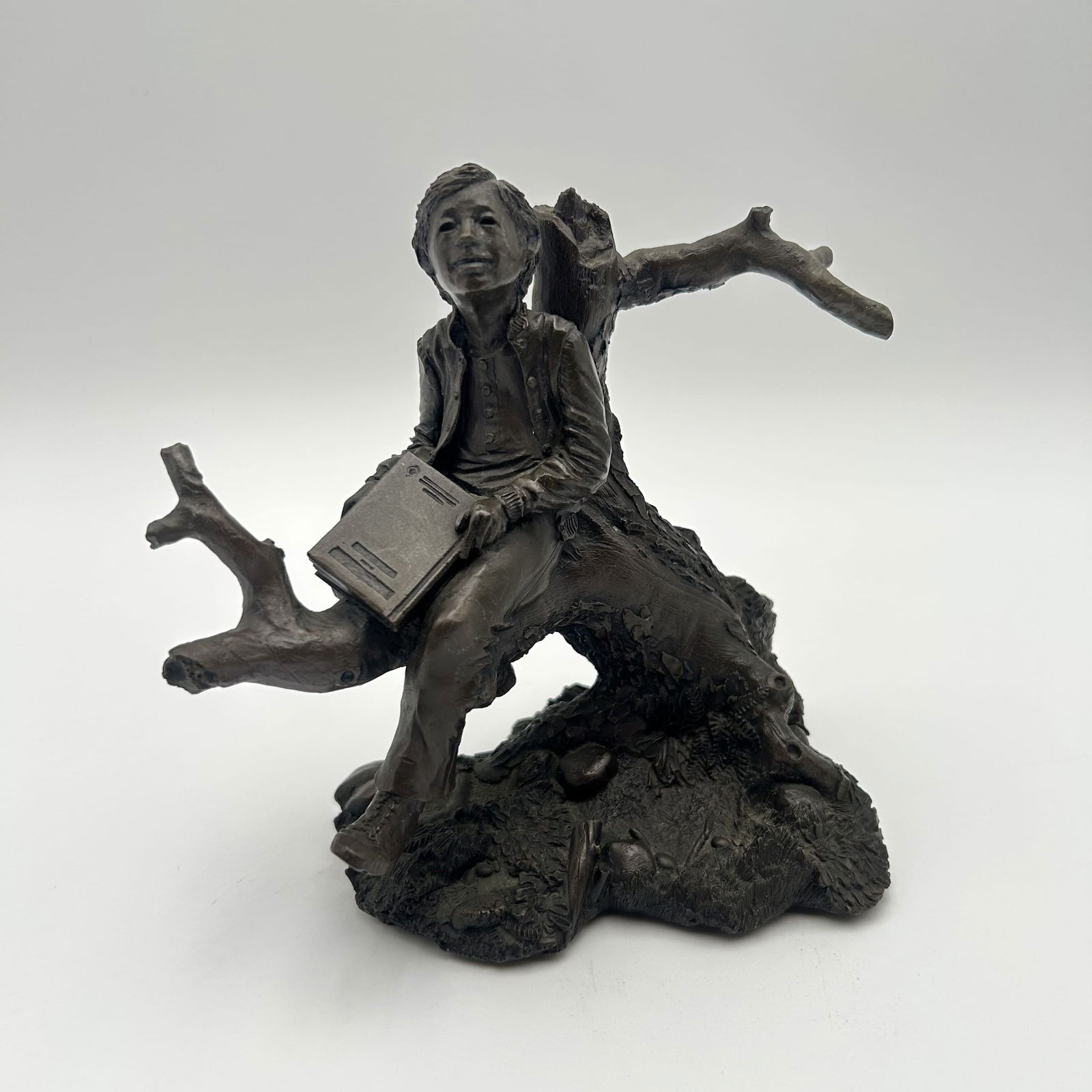 Vintage Bronze Sculpture "The Dreamer" by Ron Chapel: Vintage sculpture made of solid bronze, heavy! Marked with tag on the bottom, 1977.