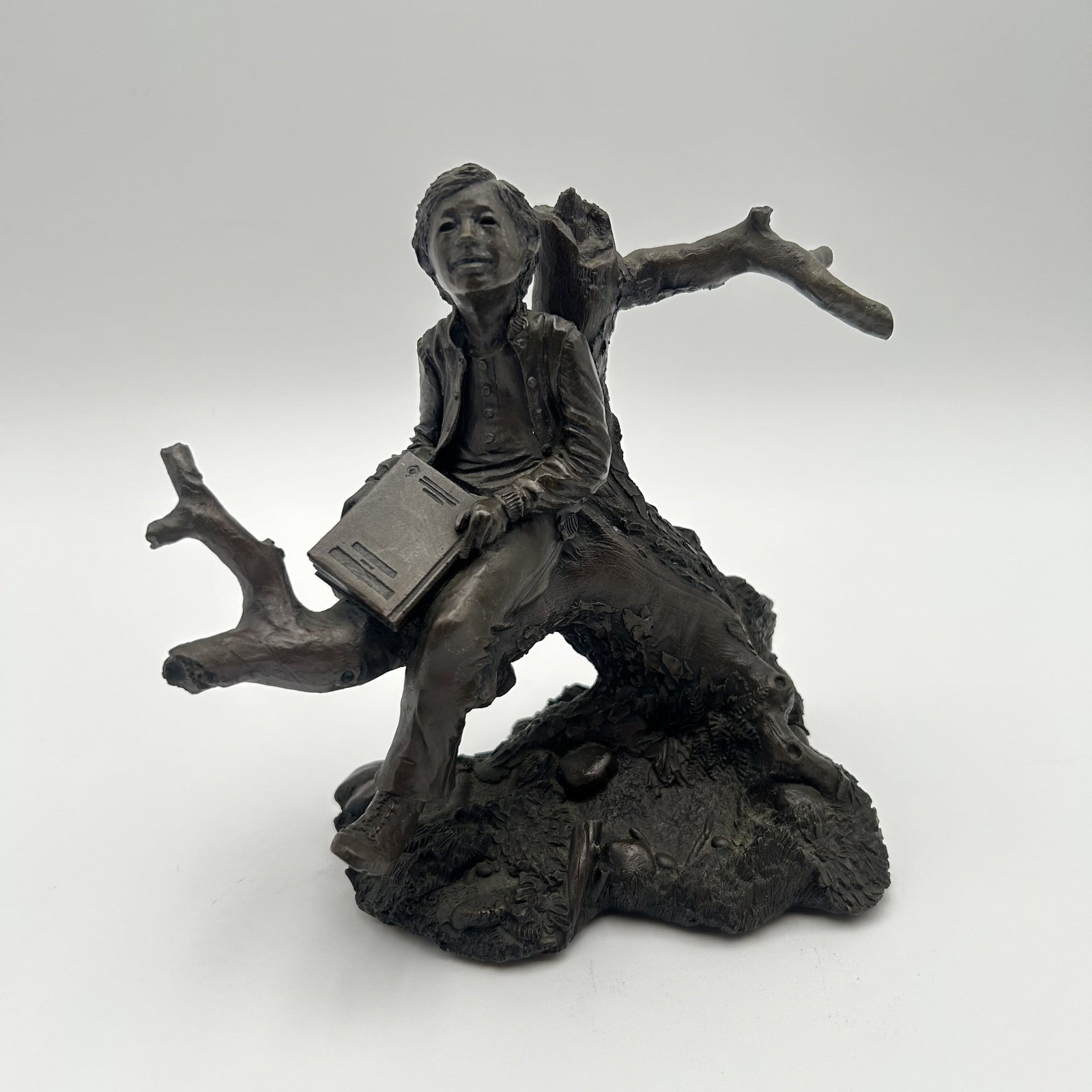 Vintage Bronze Sculpture "The Dreamer" by Ron Chapel: Vintage sculpture made of solid bronze, heavy! Marked with tag on the bottom, 1977.