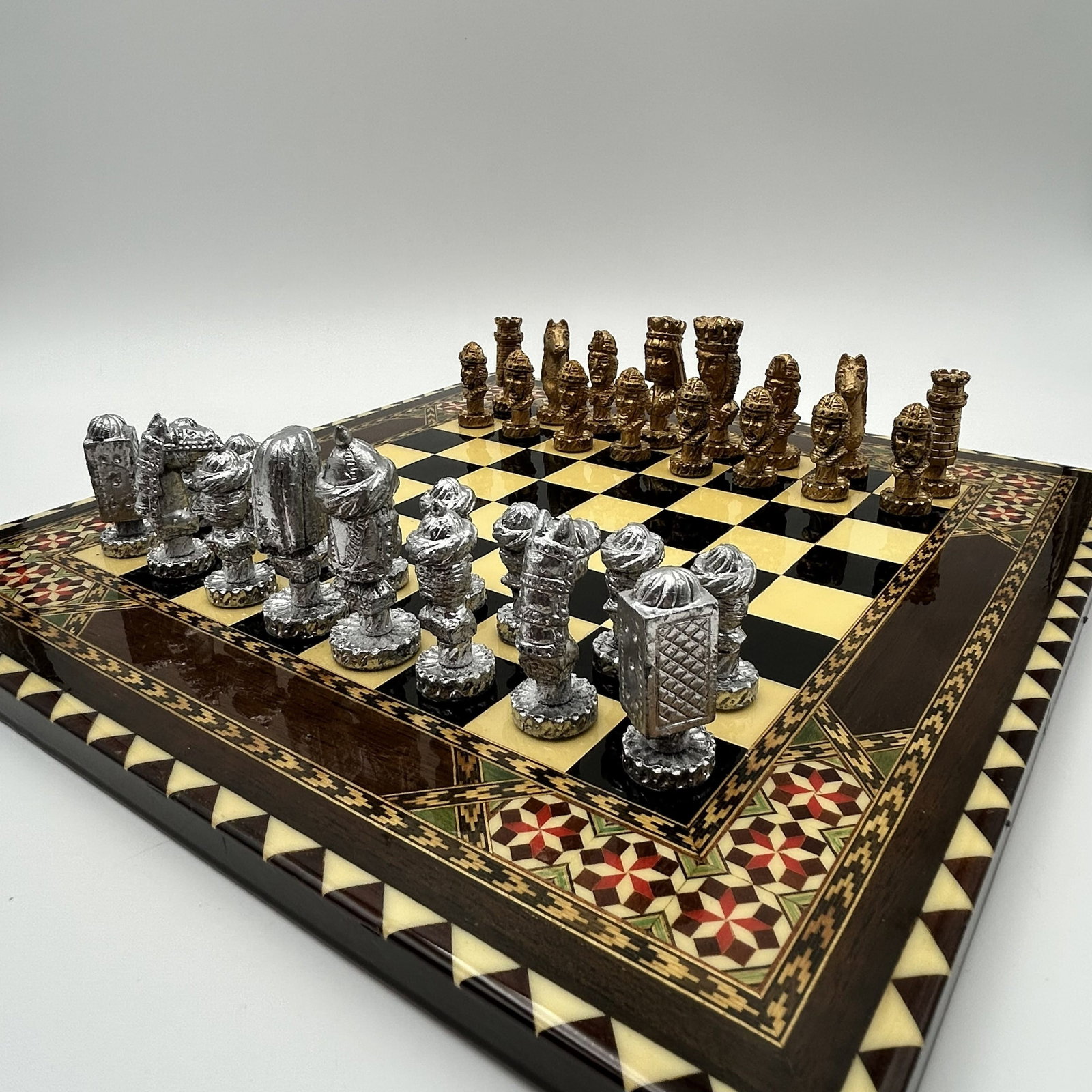 Reyes Catolicos VGC Chess Set in Pewter and Bronze w/ Board (1 of 8)