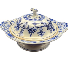Meissen Porcelain "Blue Onion" Tureen w/ Lid