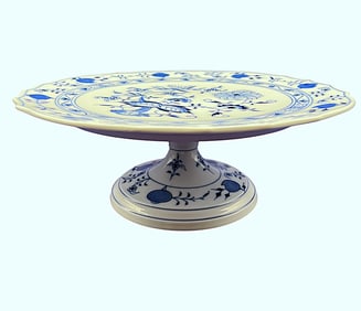 Meissen Porcelain 'Blue Onion' Cake Stand