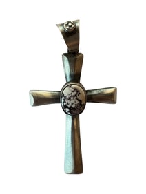Wildhorse Sterling silver cross pendant made by Chimney Butte
