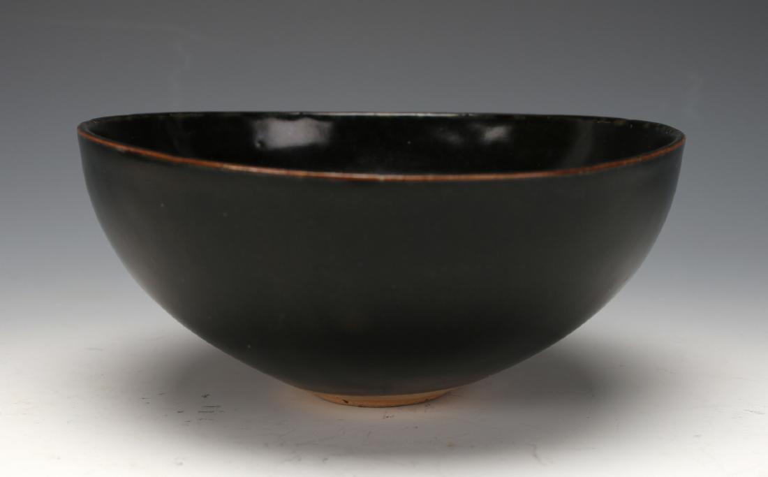 JIZHOU BOWL WITH AMBER LEAF (1 of 6)
