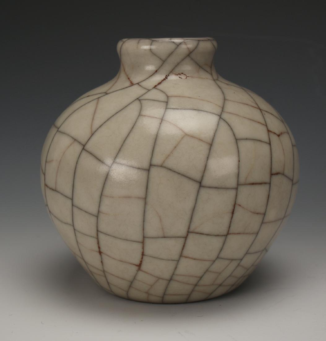 SMALL CRACKLE GLAZE INK POT (1 of 6)
