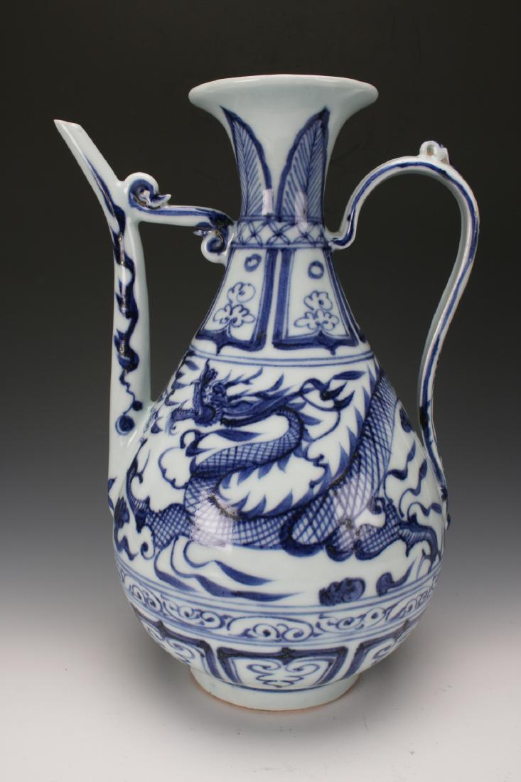 BLUE AND WHITE DRAGON TEA POT (1 of 10)