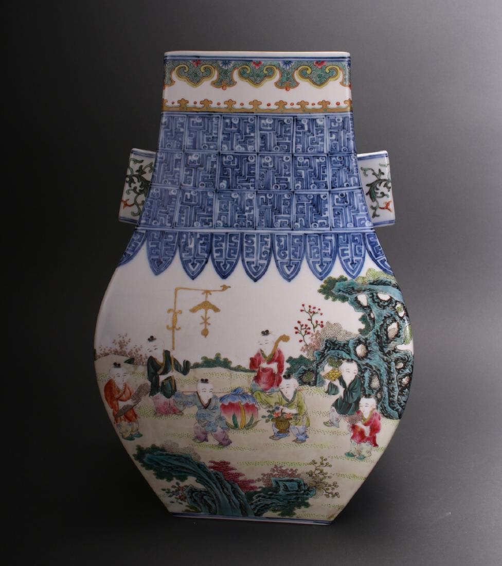 CHINESE QIAN LONG ZUN VASE (1 of 10)