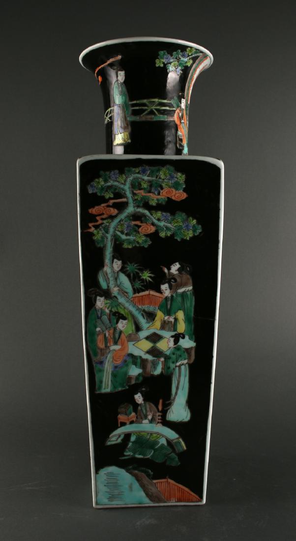 FAMILLE NOIR VASE (1 of 10)
